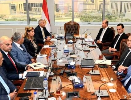 وزير الإسكان يتابع موقف تنفيذ «حديقة تلال الفسطاط» فى موقع مركزى بقلب القاهرة التاريخية