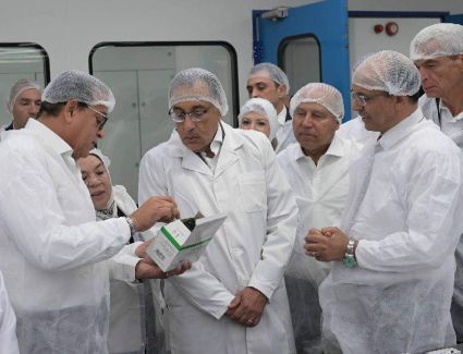  رئيس الوزراء يتفقد مصنع تابع للشركة العربية للصناعات الدوائية والمستلزمات الطبية «أكديما»