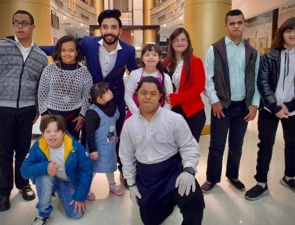 أبرزهم الحسيني سباح المانش..ذوي الهمم يستعدون لتقديم أول مسلسل درامي