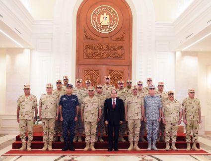 الرئيس السيسي يرأس اجتماع المجلس الأعلى للقوات المسلحة بالقيادة الاستراتيجية