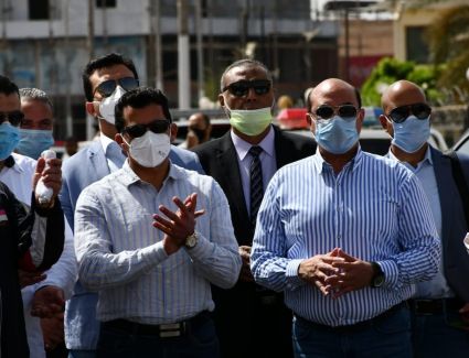 وزير الشباب والرياضة يصل محافظة أسوان ويطلق شارة البدء لمهرجان الدراجات