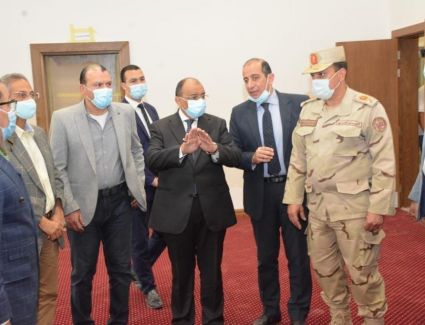 وزير التنمية المحلية يتفقد مبنى الوزارة بالحى الحكومي في العاصمة الإدارية الجديدة