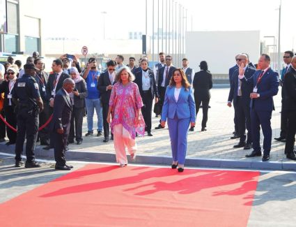  برعاية الرئيس السيسي.. انطلاق فعاليات المنتدى الحضري العالمي في القاهرة برفع علمَي مصر والأمم المتحدة