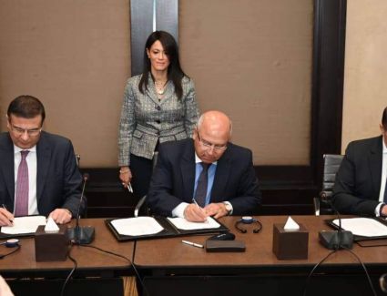 توقيع وثيقة مشروع القطن المصري  بين وزارتي الصناعة والزراعة ومنظمة «اليونيدو»