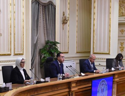 خلال مؤتمر صحفي بمجلس الوزراء..مدبولى: الرئيس وجّه بسرعة صرف التعويضات الملائمة لأسر المتوفين والمصابين بحادث قطاري سوهاج