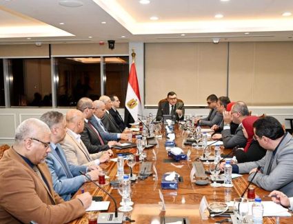 وزير الإسكان يصدر حزمة من التكليفات لمسئولى الهيئة لدفع معدلات التنمية بالمدن الجديدة