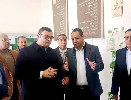 وزير الإسكان يقوم بزيارة مفاجئة لمتابعة سير العمل بجهاز 6 أكتوبر والمركز التكنولوجي لخدمة المواطنين