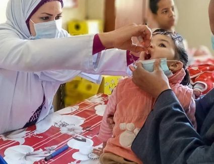 وزيرة الصحة تعلن مد فترة الحملة القومية الثانية للتطعيم ضد مرض شلل الأطفال حتى غداً الجمعة 2 إبريل