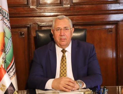 وزير الزراعة يصدر اللائحة التنفيذية لقانون الزراعة العضوية