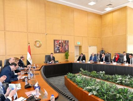 وزير الإسكان يعقد اجتماعاً موسعاً صباح اليوم لمتابعة الموقف التنفيذى لمشروع "حديقة تلال الفسطاط" 