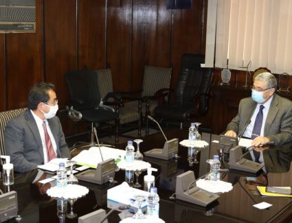 وزير الكهرباء يبحث مع الرئيس الجديد للوكالة اليابانية للتعاون الدولي (JICA) لمنطقة الشرق الأوسط وأووربا سبل دعم وتعزيز التعاون المشترك