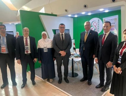 وزير الإسكان يشارك في افتتاح المعرض المصاحب لمؤتمر الإسكان العربي الثامن بدولة الجزائر