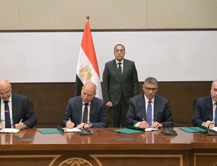  رئيس الوزراء يشهد مراسم توقيع 3 بروتوكولات بشأن سداد مديونيات عدد من المؤسسات الصحفية القومية والتعاون في مجال الطباعة والنشر والإعلان