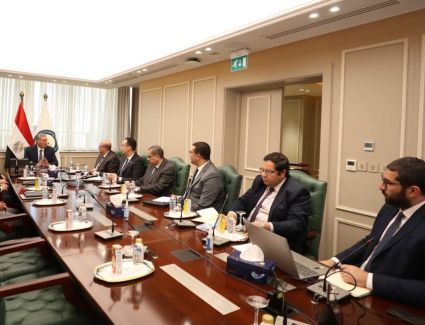 وزير البترول يبحث التعاون والاستثمار في انشطة البترول والغاز والبتروكيماويات مع وفد سعودي 