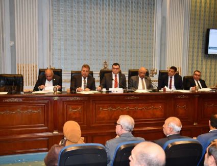 وزير الإسكان يناقش الموقف الحالي لمشروعات الخطة الاستثمارية 2024/2025