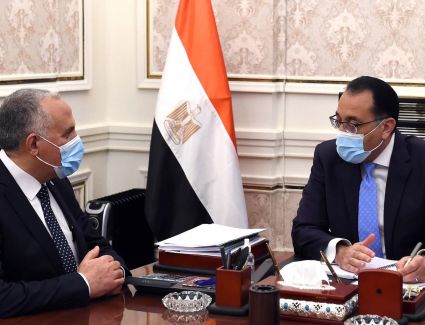 رئيس الوزراء يستعرض مع وزير الموارد المائية والرى نتائج جولة مفاوضات "كينشاسا"