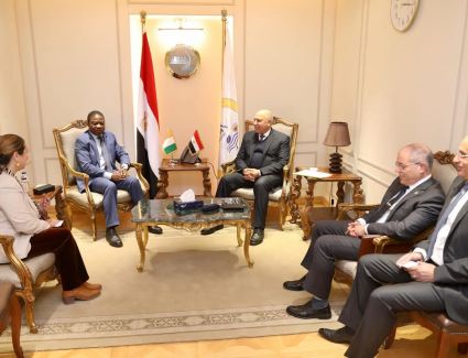  كامل الوزير يبحث مع سفير كوت ديفوار بالقاهرة التعاون المشترك  في مجالي الصناعة والنقل وزيادة حجم التبادل التجاري