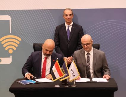 وزير الاتصالات يشهد مراسم إطلاق خدمة الاتصال عبر شبكات الواى فاى Wi-Fi Calling فى السوق المصرى