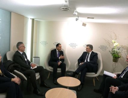 خلال منتدى دافوس 2025.. رئيس الوزراء يلتقي  نظيره الكرواتي