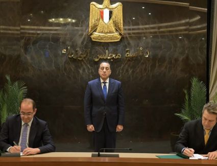 رئيس الوزراء يشهد توقيع اتفاقية تعاون بين وزارة المالية والبنك الأوروبي لإعادة الإعمار والتنمية لتعزيز نمو القطاع الخاص في الاقتصاد المصري