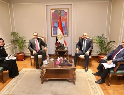  الوزير: فرص متميزة أمام المستثمرين القطريين لإقامة شراكات صناعية