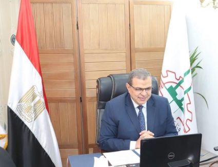 القوي العاملة تنجح في تحصيل 1.8 مليون جنيه مستحقات مصري بقطر