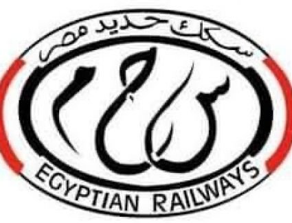 خروج قطار المنصورة – دمياط عن القضبان أمام مدينة كفر سعد 