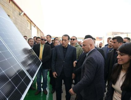 رئيس الوزراء يفتتح مجمع المصانع الجاهزة التابع لشركة التنمية الرئيسية ومصنع "اليو بيراميدز"