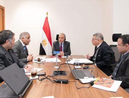وزير الري يتابع موقف مشروع تأهيل وإحلال المنشآت المائية