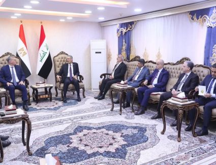 وزير البترول يبحث مع نظيرة العراقي تعزيز التعاون في المجالات البترولية 