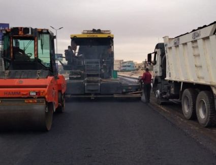 وزير الإسكان يُتابع مشروعات التطوير وترفيق الأراضي بالمناطق الصناعية بالعاشر من رمضان