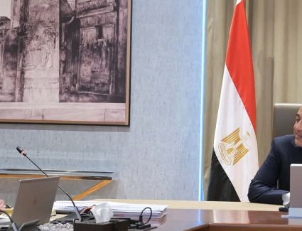 رئيس الوزراء يلتقي وزير المالية لاستعراض عددٍ من مؤشرات الأداء المالي