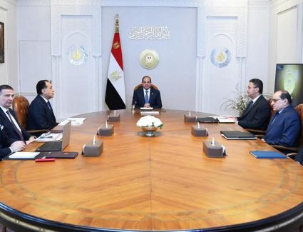 الرئيس السيسي يعقد اجتماعا لمتابعة جهود الحكومة لتفعيل البورصة السلعية