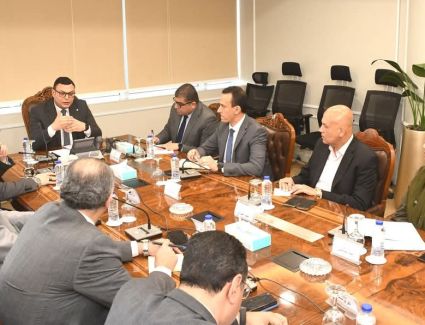 "الشربيني" يوجه بمتابعة أجهزة المدن خلال الفترة المقبلة للوقوف على كافة الأعمال بالمشروعات الجارية والموقف التنفيذي لها