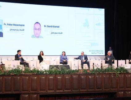 وزيرا التعليم العالي المصري والفرنسي يشهدان توقيع 42 بروتوكول تعاون بين الجامعات المصرية والفرنسية