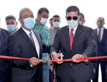 محافظ الإسماعيلية والرئيس التنفيذي لهيئة الاستثمار يفتتحان مركز خدمات المستثمرين بالإسماعيلية