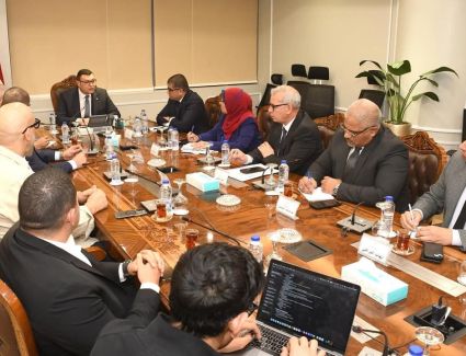 وزير الإسكان يلتقي مسئولي "منصة مصر العقارية" لاستعراض أوجه التعاون المستقبلي بملف التحول الرقمي