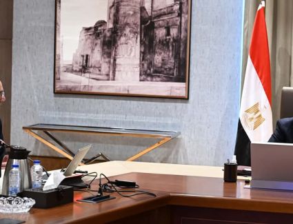 رئيس الوزراء يتابع مع وزير الاتصالات عددا من ملفات عمل الوزارة