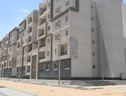 الإسكان: تنفيذ 3972 وحدة سكنية وتطوير المناطق الصناعية بالعاشر من رمضان