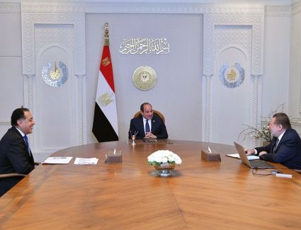 الرئيس السيسي يوجه بتكثيف العمل لجذب الاستثمارات وتمكين القطاع الخاص