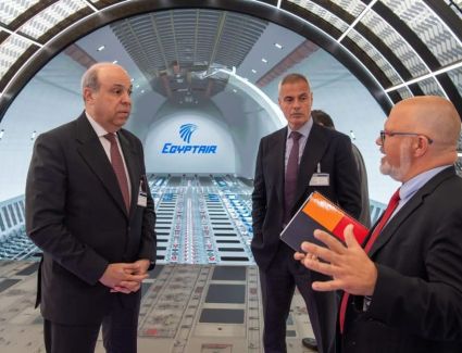 وزير الطيران المدني ورئيس القابضة لمصر للطيران يزورا المقر الرئيسي لشركة إيرباص بمدينة  تولوز بفرنسا