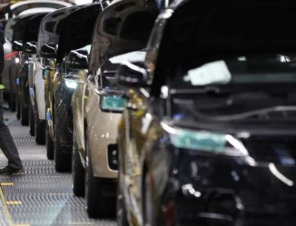بريطانيا تسجل أكبر انخفاض سنوي في إنتاج السيارات