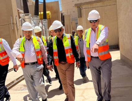 وزير الكهرباء يتفقد محطة توليد كهرباء السد العالي بمحافظة أسوان.. ويشهد بدء تشغيل أول محول قدرة ودخوله الخدمة وربطه على الشبكة بعد إحلاله وتجديده