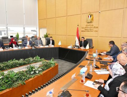 وزير الإسكان يتابع موقف توفيق الأوضاع بالأراضي المنضمة لأحوزة عددٍ من المدن الجديدة