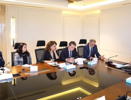 المشاط تتابع مع البنك الأوروبي خطوات الاستفادة من برنامج خفض الانبعاثات بقطاع الصناعة التابع لصندوق CIF وتنفيذ برنامج «نُوفّي»