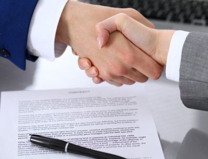 خبراء يحذرون: ضعف التنسيق الدولي يعرقل أزمة التجارة غير المشروعة ويقوّض جهود مكافحتها