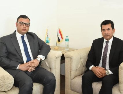 وزيرا الإسكان والشباب والرياضة يتابعان ملفات العمل وأوجه التعاون المشترك