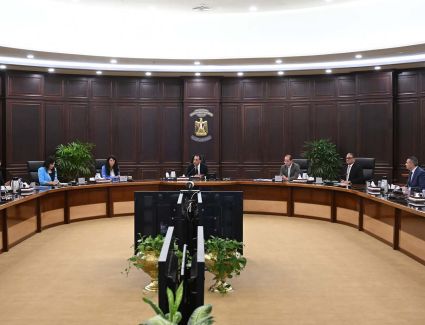 رئيس الوزراء يتابع عددا من الموضوعات وملفات عمل جهاز تنمية المشروعات المتوسطة والصغيرة ومتناهية الصغر