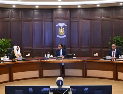 رئيس الوزراء يلتقي رئيس مجلس إدارة مجموعة "سمو القابضة" السعودية