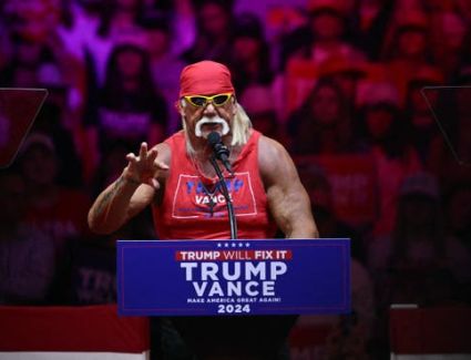 عن عمر يناهز الـ 71 عاما.. وفاة هوجان «أسطورة المصارعة الحرة» 